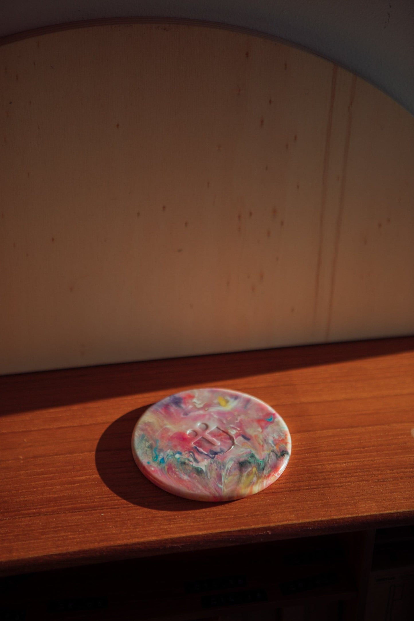Coaster - Van’ish