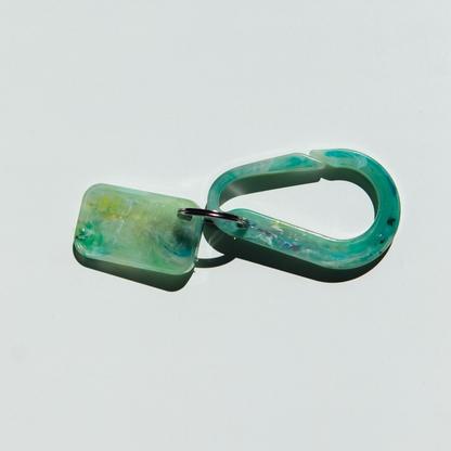 YE-O Carabiner