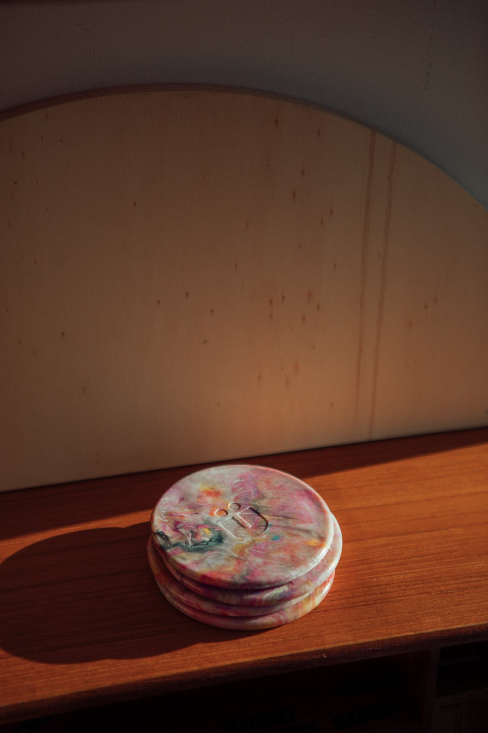 Coaster - Van’ish